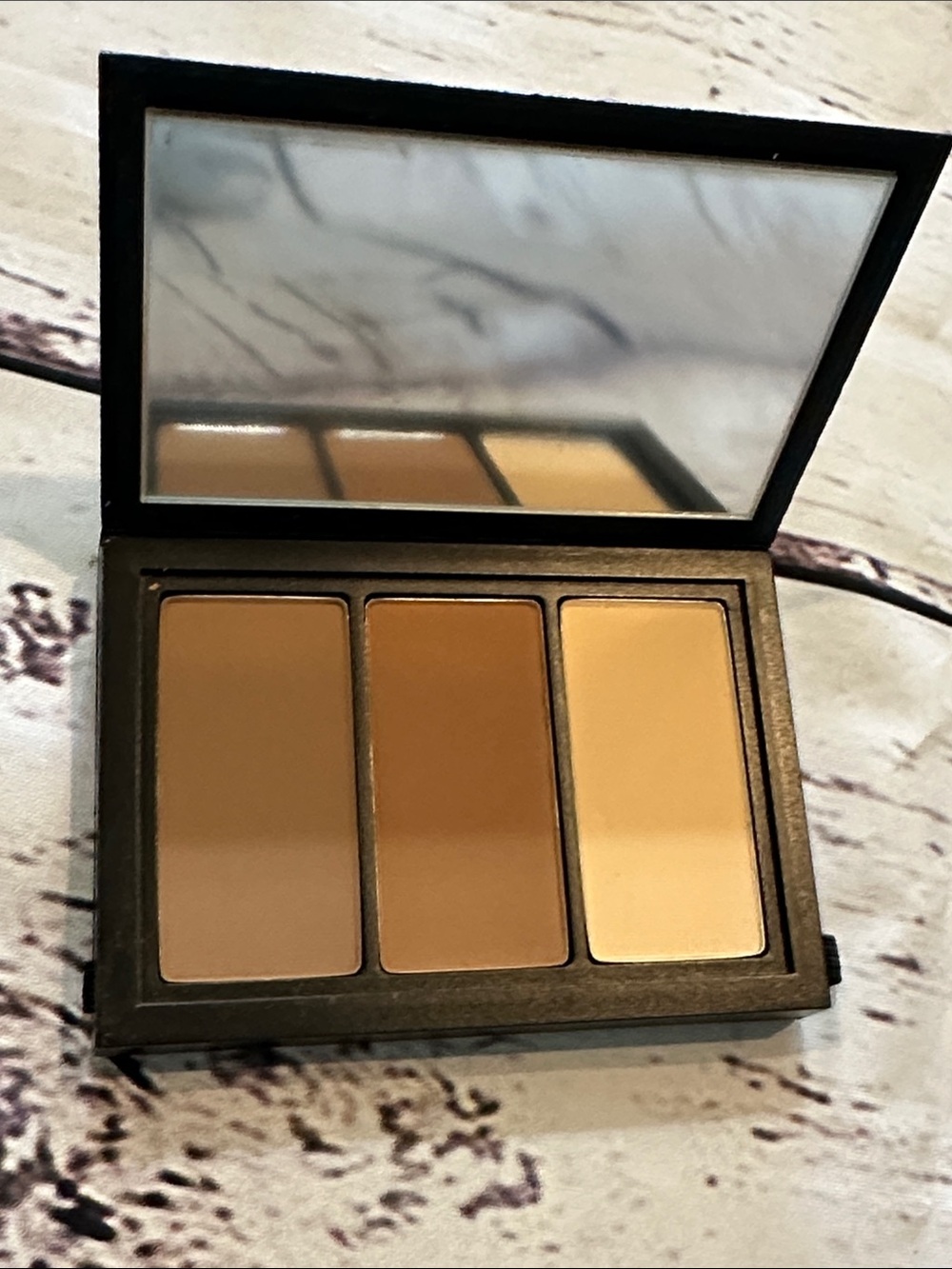 Smashbox Powder Contour Trio Palette - Light to Warm Beige Shades